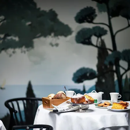 Plaza E De Russie - Relais & Chateaux Otel 5*