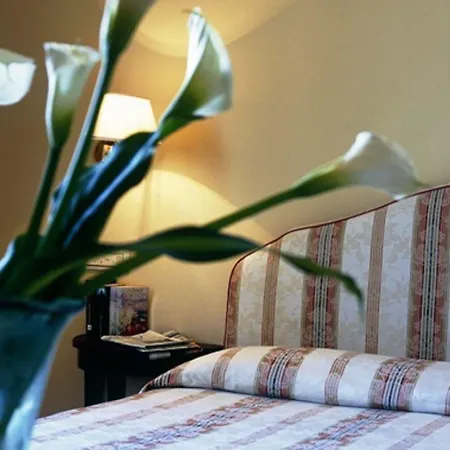 Plaza E De Russie - Relais & Chateaux Otel 5*