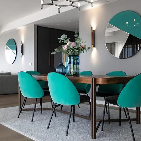 Plaza E De Russie - Relais & Chateaux 5*