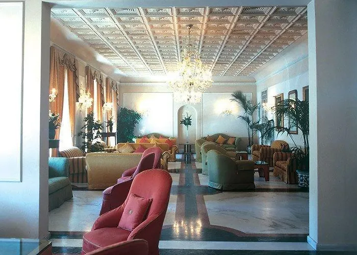 Hotel Plaza E De Russie - Relais&châteaux