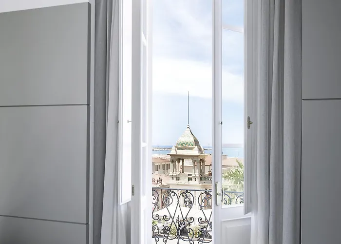 Plaza E De Russie - Relais&châteaux