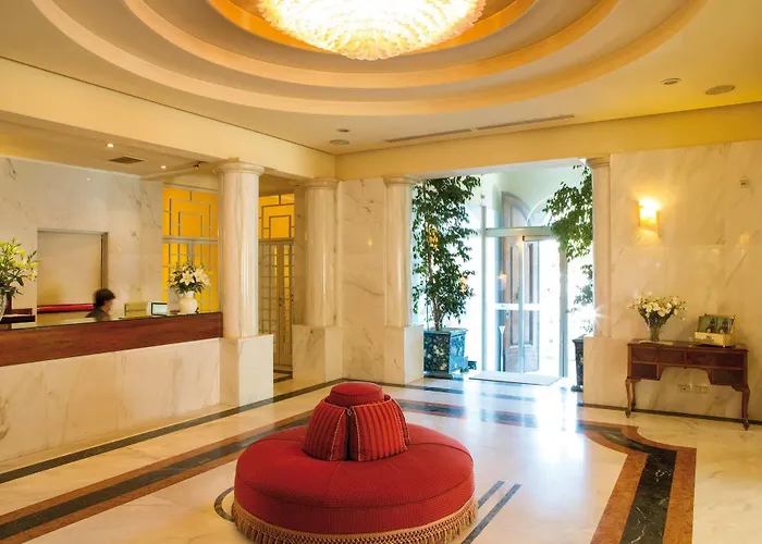 Plaza E De Russie - Relais&châteaux Hotel 5*