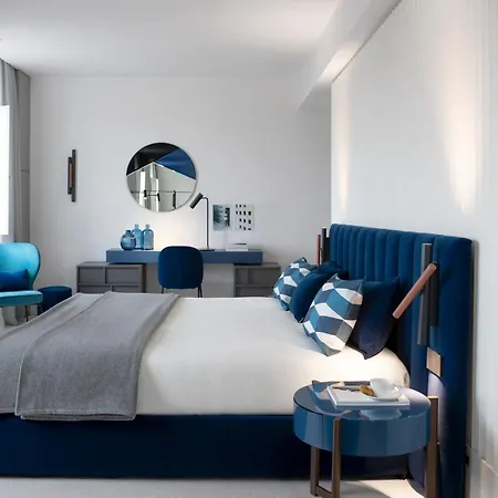 Hotel Plaza E De Russie - Relais & Chateaux 5*