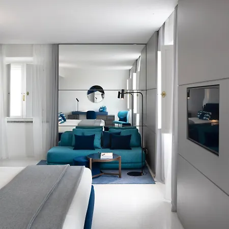 Otel Plaza E De Russie - Relais & Chateaux