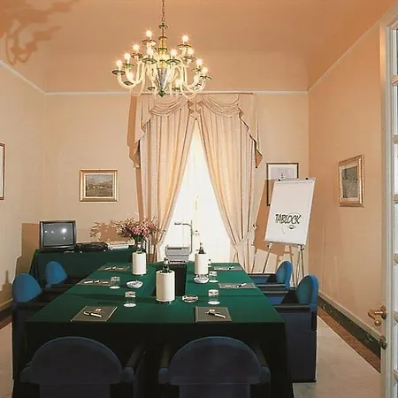 Plaza E De Russie - Relais & Chateaux