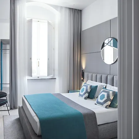 Plaza E De Russie - Relais & Chateaux Hotel 5*