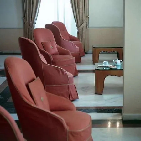 Otel Plaza E De Russie - Relais & Chateaux