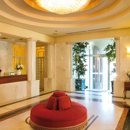 Plaza E De Russie - Relais & Chateaux Otel 5*