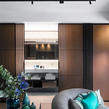 Plaza E De Russie - Relais & Chateaux Otel 5*
