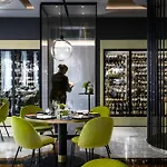 Plaza E De Russie - Relais & Chateaux Hotel 5*
